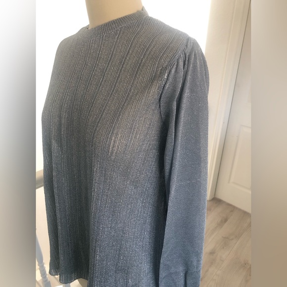 🆕 Zara metallic thread, long sleeve top. - Picture 3 of 13